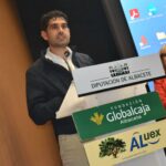 ALUEX Combate la Desinformación y la Soledad a Través de su Ciclo de Conferencias ‘Conocimiento de Calidad’
