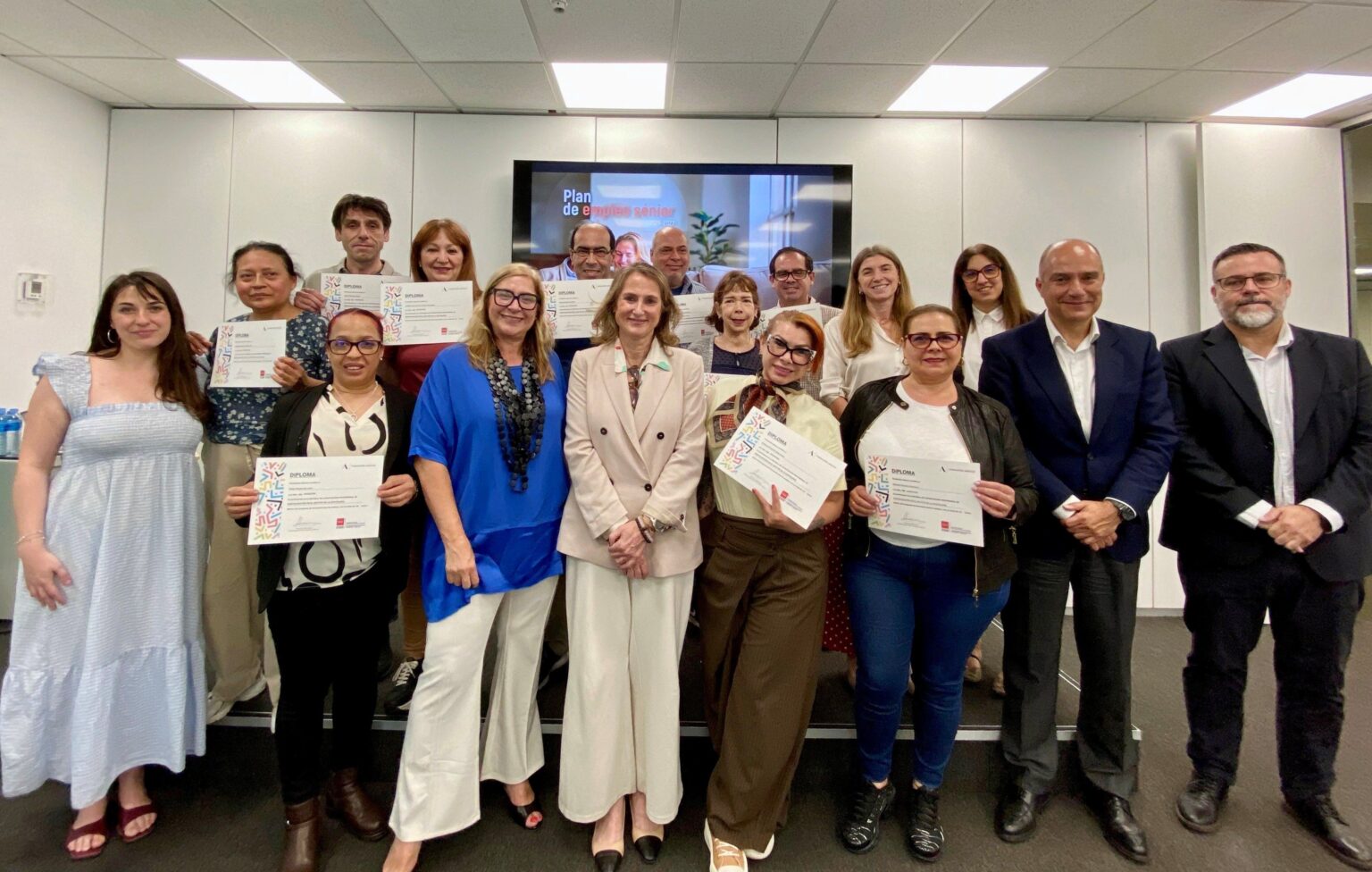 Capacitación digital para la hostelería: La iniciativa de la Comunidad de Madrid y la Fundación Adecco para personas sénior