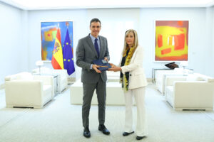 Pedro Sánchez se Encuentra con la Presidenta del&hellip;