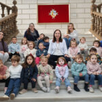 Los Pequeños Exploradores del CEI «Pasitos» Conocen el Ayuntamiento Guiados por la Alcaldesa Rosa Melchor