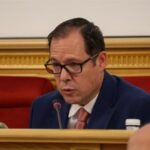 Vox Toledo impulsa una iniciativa de autobuses para enlazar la provincia con Puy du Fou